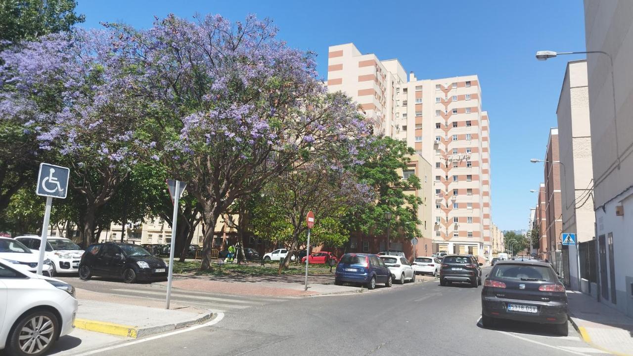 Estadio 3 Cadiz Bagian luar foto